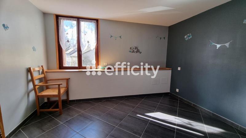 Maison - 198 m² - 10 pièces