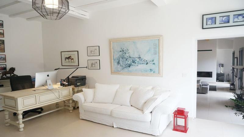 Villa - 266 m² - 8 pièces