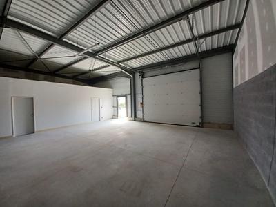 Local artisanal - 198 m² - 3 pièces