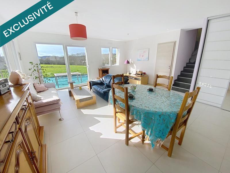 Maison - 95 m² - 4 pièces