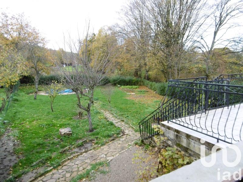 Maison - 233 m² - 12 pièces