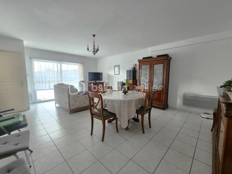 Villa - 182 m² - 6 pièces