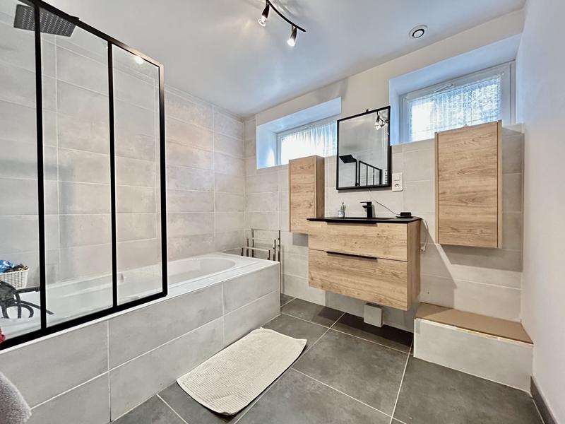 Maison ancienne - 150 m² - 7 pièces