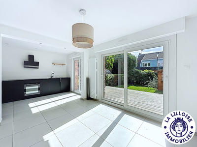 Maison - 95 m² - 5 pièces