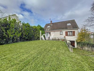 Maison traditionnelle - 87 m² - 4 pièces