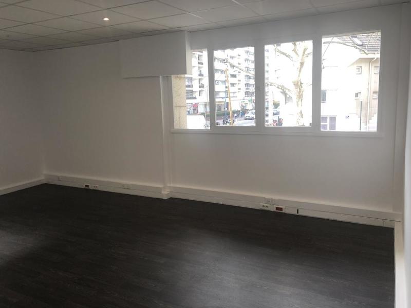 Bureau - 235 m² - 8 pièces