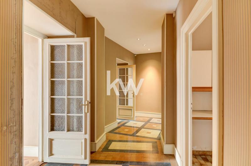 Appartement - 242 m² - 4 pièces