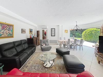 Maison - 245 m² - 6 pièces