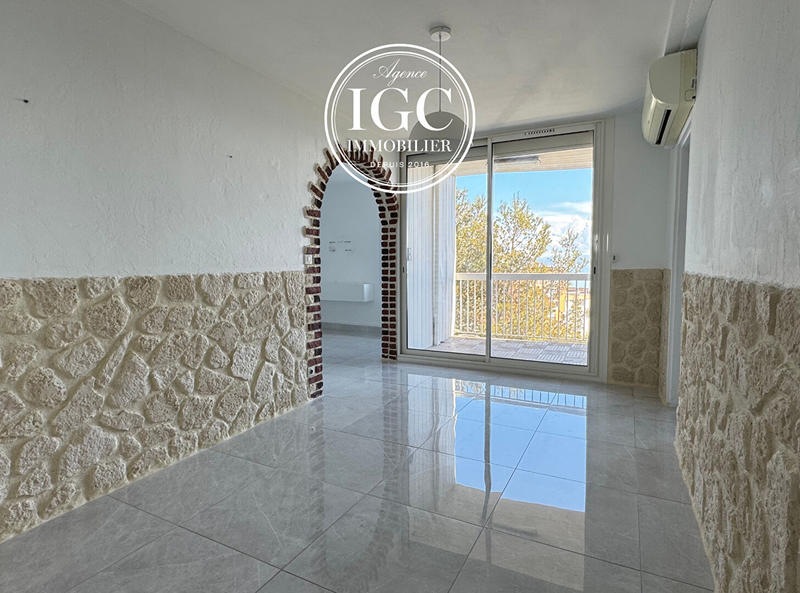 Appartement - 85 m² - 5 pièces