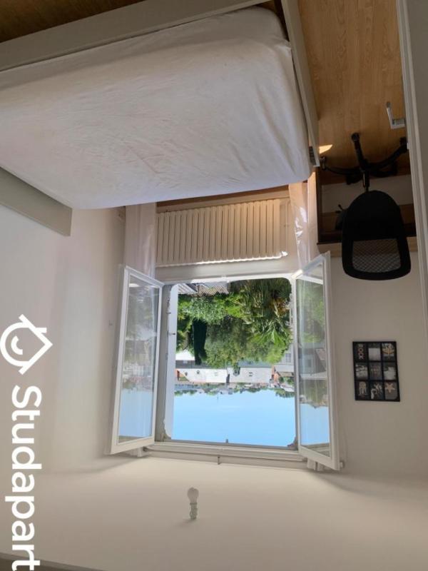 Chambre - 13 m² - 1 pièce