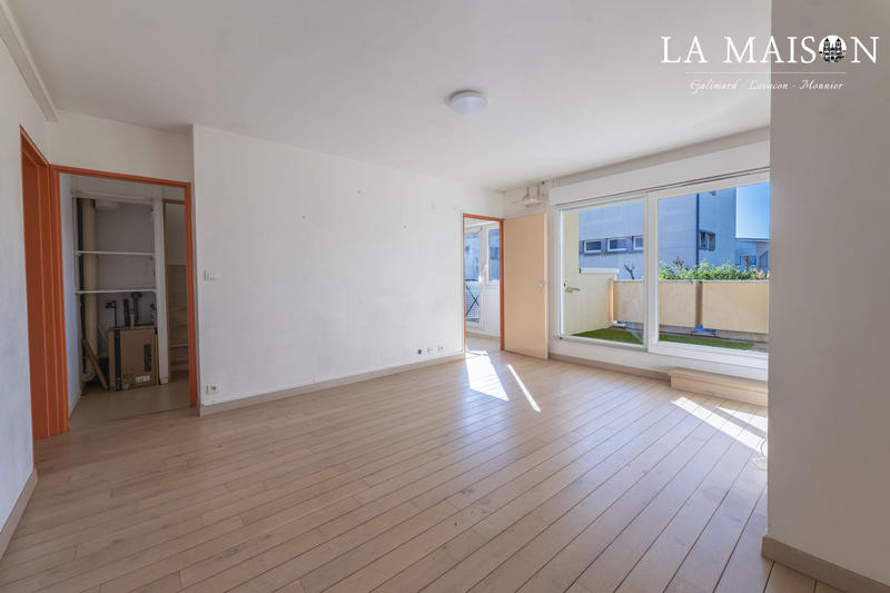 Appartement - 80 m² - 4 pièces