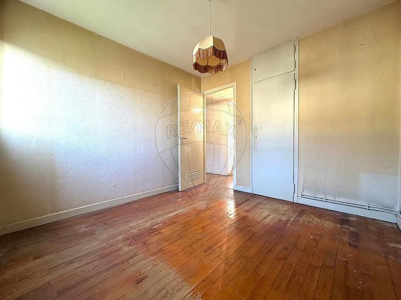 Appartement - 85 m² - 5 pièces