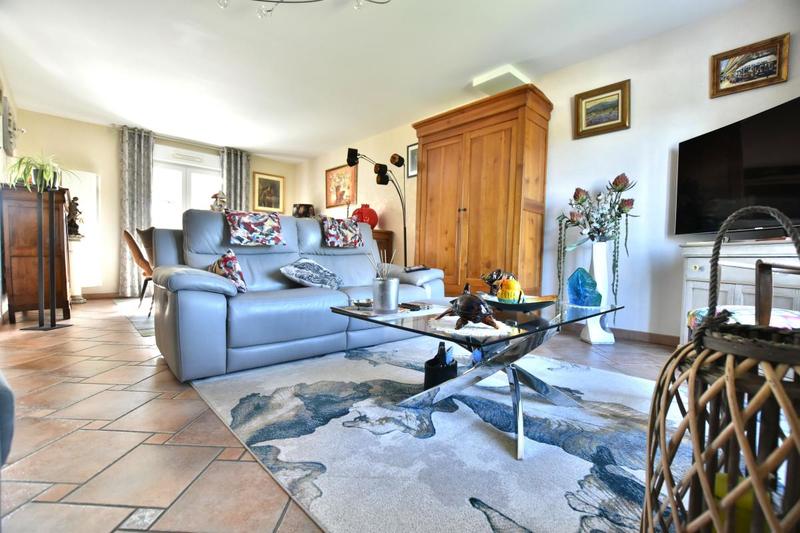 Maison - 102 m² - 5 pièces