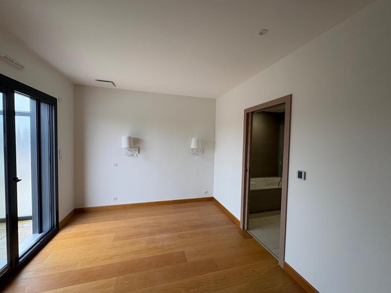 Appartement - 160 m² - 4 pièces