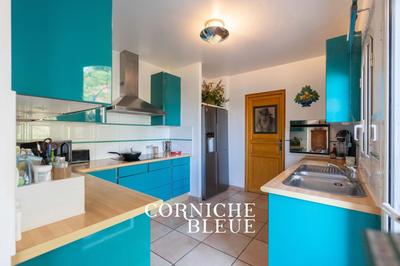 Villa - 180 m² - 4 pièces