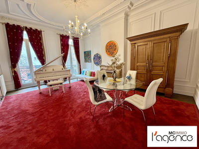 Appartement - 104 m² - 3 pièces