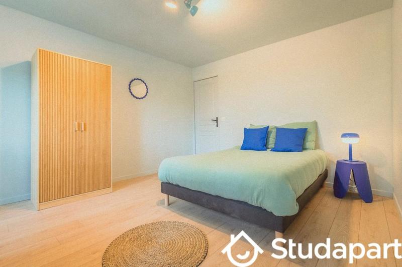 Chambre - 17 m² - 1 pièce