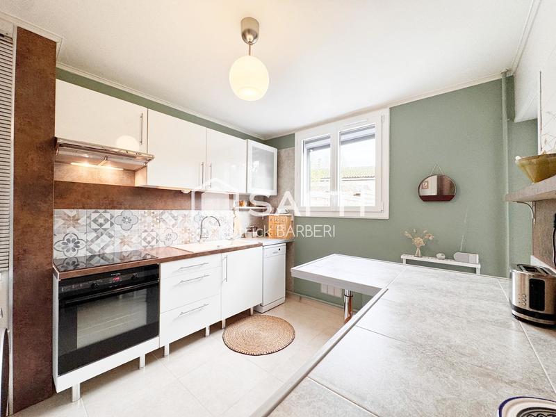 Maison - 96 m² - 5 pièces