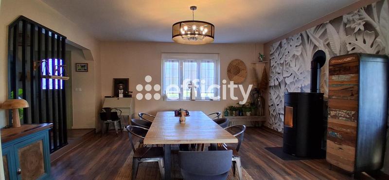 Maison - 343 m² - 11 pièces