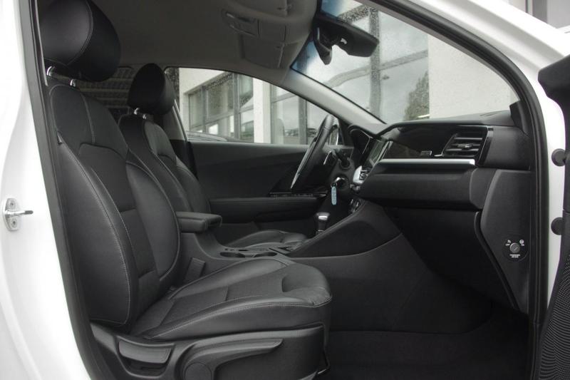 Kia Niro (2) 1.6 Gdi 141 Isg Hybride Active Business Dct6