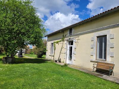 Maison - 160 m² - 8 pièces