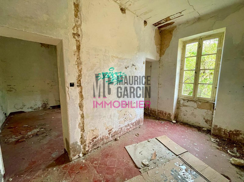 Maison - 180 m² - 8 pièces