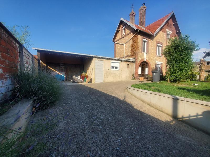 Maison - 143 m² - 8 pièces