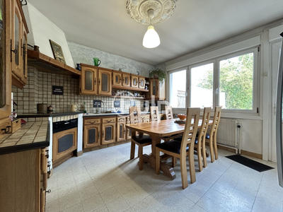 Pavillon - 160 m² - 8 pièces