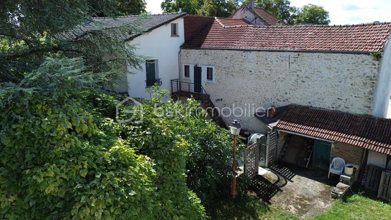 Maison - 260 m² - 9 pièces