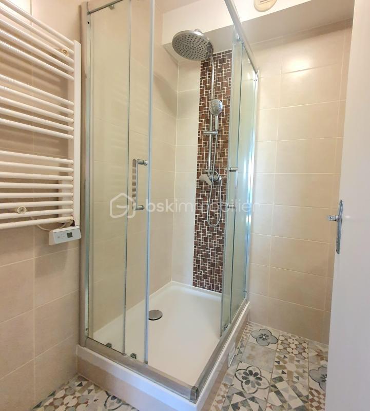 Studio - 30 m² - 1 pièce