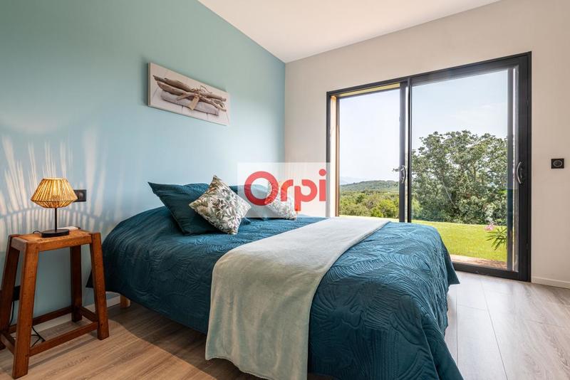 Villa - 263 m² - 7 pièces