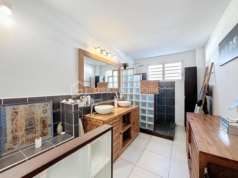 Villa - 295 m² - 10 pièces