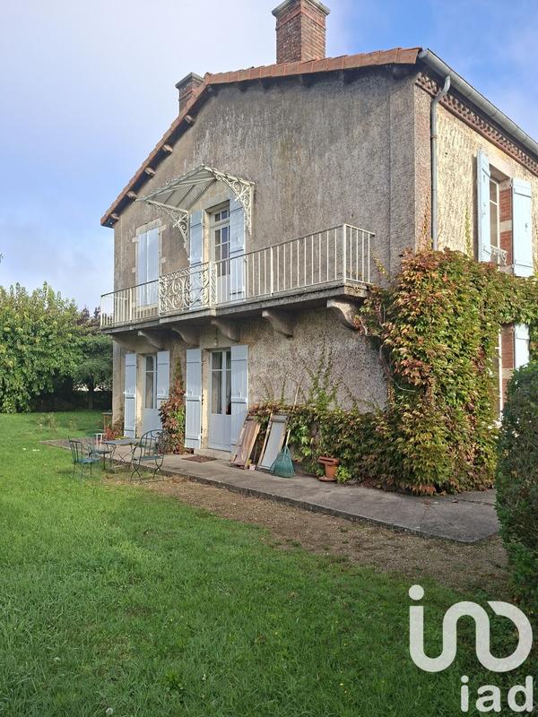 Maison - 306 m² - 10 pièces