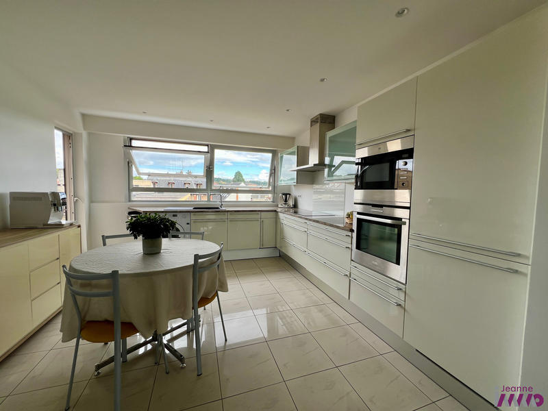 Appartement - 128 m² - 5 pièces