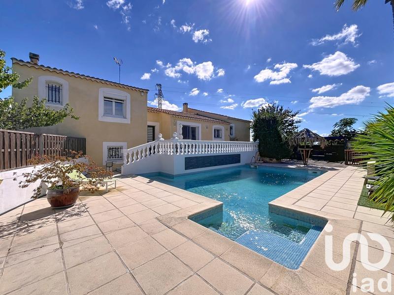 Maison - 240 m² - 5 pièces