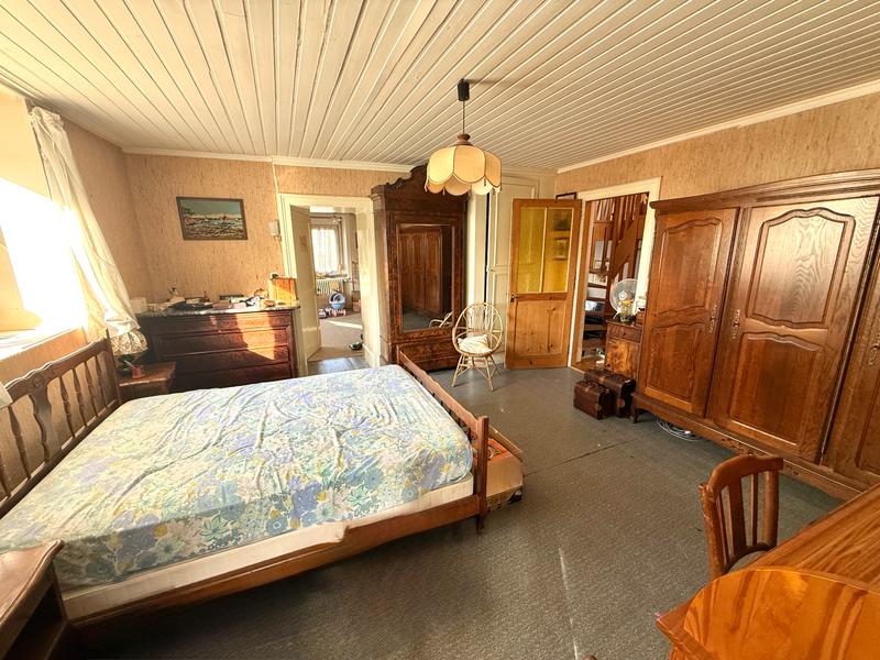 Maison - 210 m² - 5 pièces