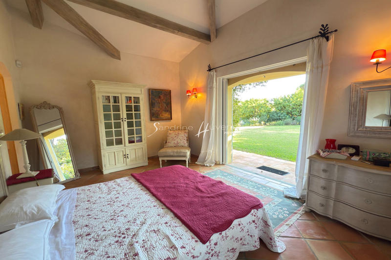 Maison - 280 m² - 7 pièces