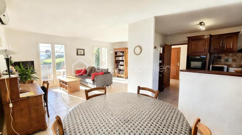 Maison - 110 m² - 4 pièces