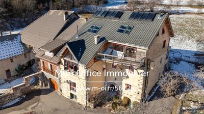 Appartement - 130 m² - 4 pièces