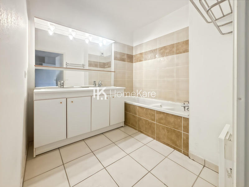 Appartement - 65 m² - 3 pièces