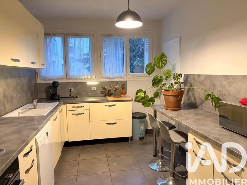 Appartement - 82 m² - 3 pièces