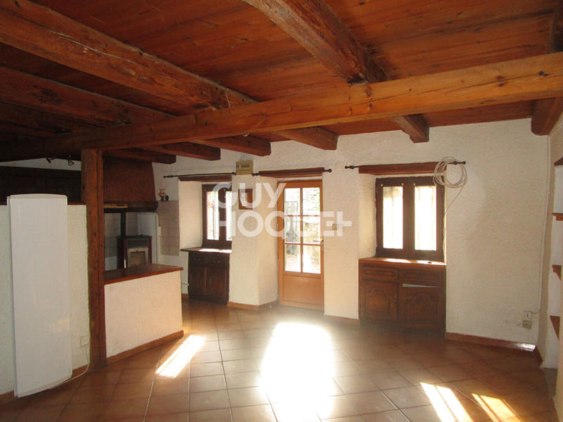 Maison - 90 m² - 5 pièces