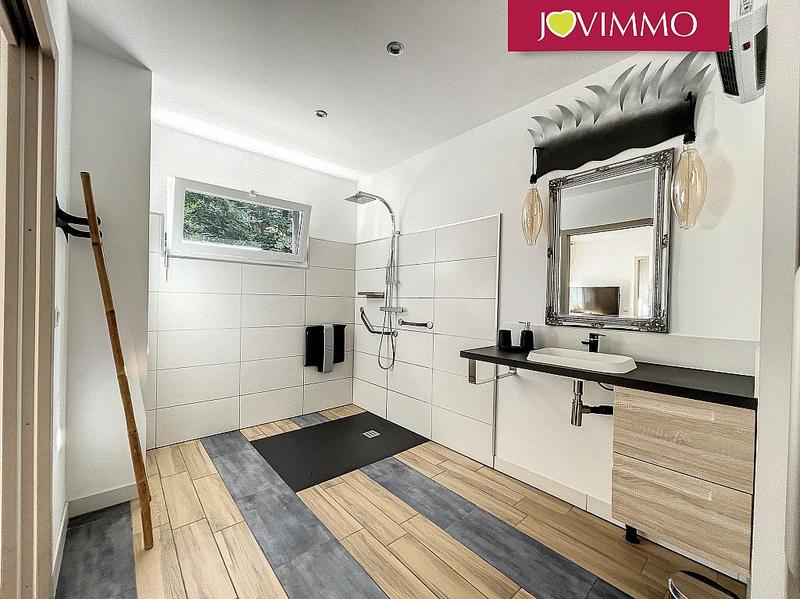 Maison - 362 m² - 15 pièces