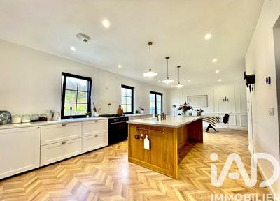 Maison - 145 m² - 5 pièces