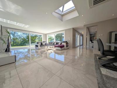 Maison - 196 m² - 6 pièces