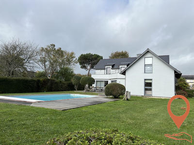 Maison contemporaine - 220 m² - 9 pièces