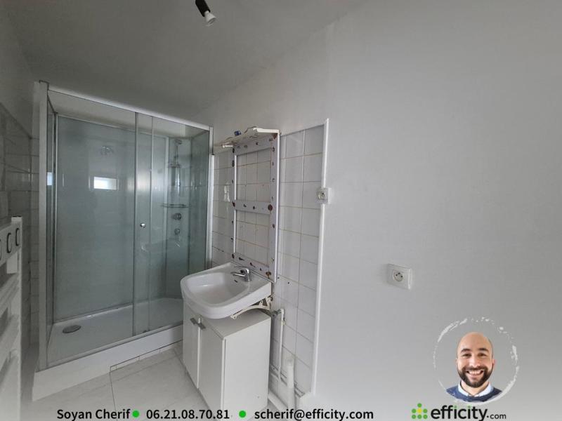 Immeuble - 250 m² - 11 pièces