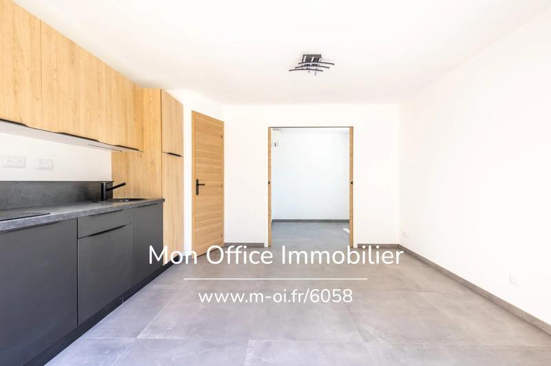 Bureau - 22 m² - 2 pièces