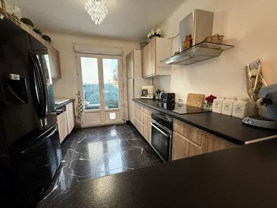 Maison - 85 m² - 4 pièces