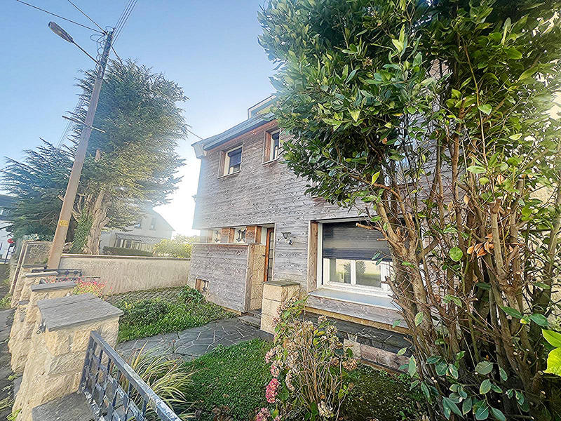 Maison - 163 m² - 7 pièces